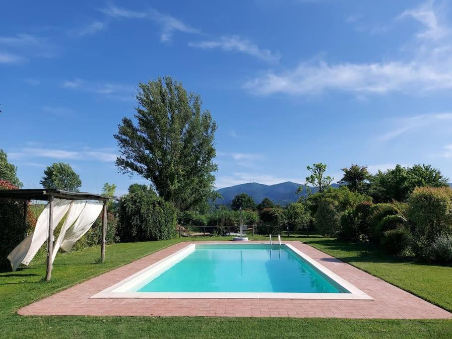 Piscina Privata Tiger Home, Toscana Капанари Екстериор снимка